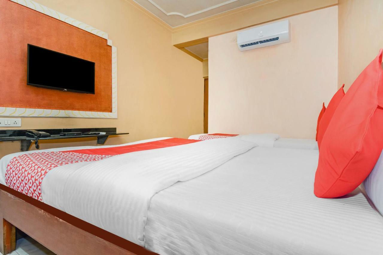 Suraj Hotel Pune Exterior foto