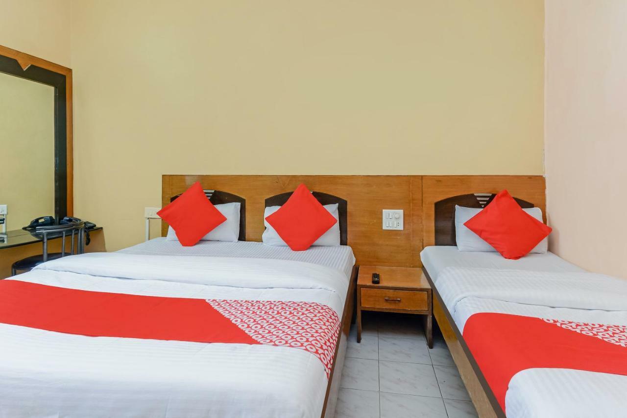 Suraj Hotel Pune Exterior foto